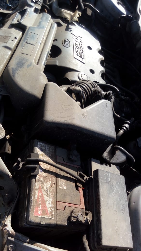  Kia CARNIVAL 2004    EN DESARME